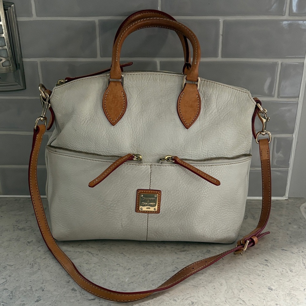 Dooney and Bourke Domed Zip Satchel purse bag- Cream White